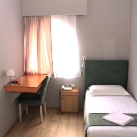 Theranda Boutique 3* Tirana