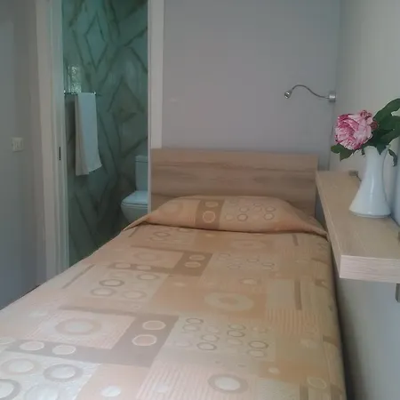 Отель Theranda Boutique 3*