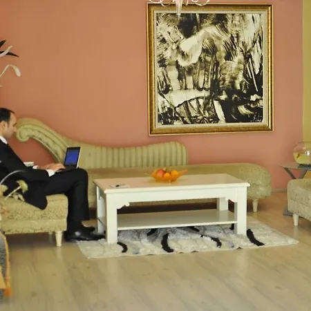 Отель Theranda Boutique 3*