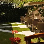 Theranda Boutique Hotel
