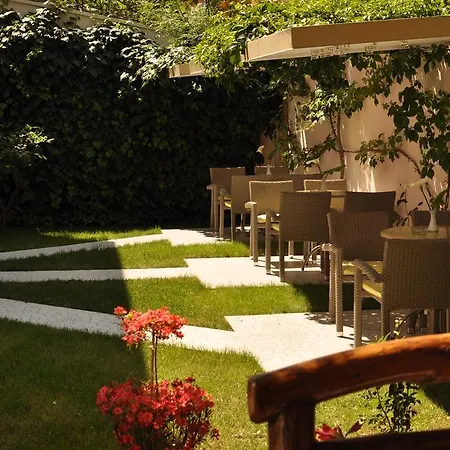 Theranda Boutique Hotel