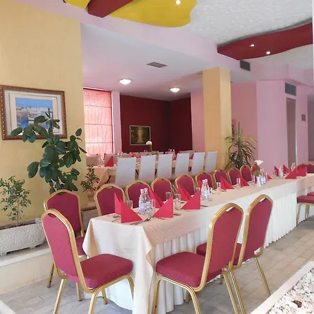 Theranda Boutique Hotel 3*