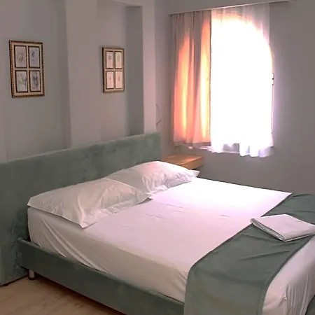 Hotel Theranda Boutique 3*