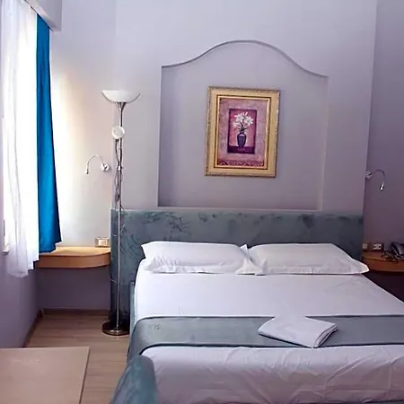 Theranda Boutique Hotel 3*