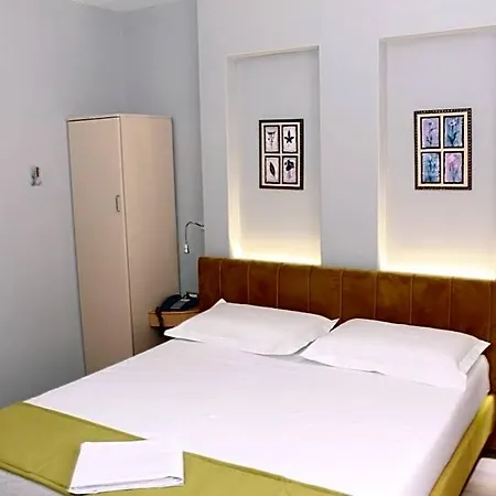 Theranda Boutique Отель 3*