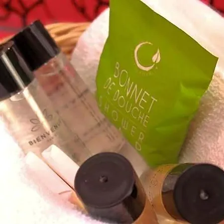 Theranda Boutique 3* تيرانا
