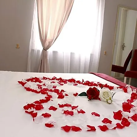 Theranda Boutique 3* Tirana