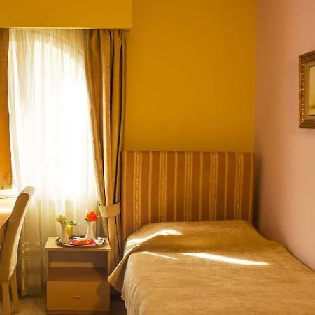 Отель Theranda Boutique 3*