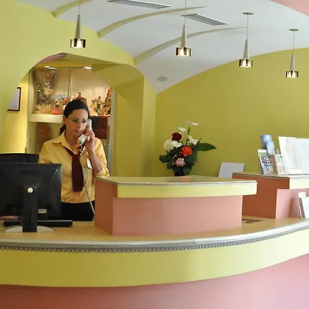 호텔 Theranda Boutique 3*