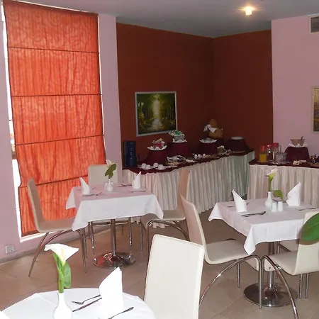 Theranda Boutique 3* 티라나