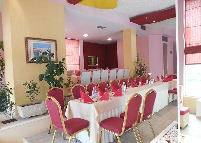 Theranda Boutique Hotell 3*